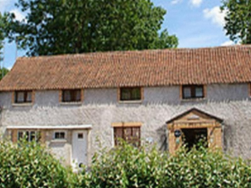 Logis - Auberge Du Colombier Guînes Exterior foto